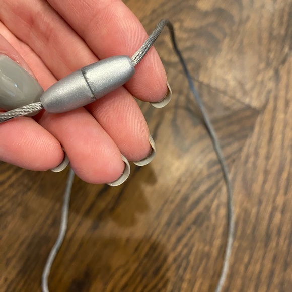 Silicone Teething Nursing Necklace - Picture 3 of 3